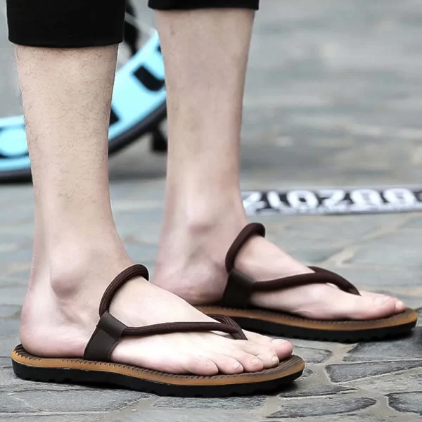 Summer Men's Flip-Flops Minimalist Beach Sandals Large Size Lightweight Non-slip Soft Sole Beach Couples Toe Thong Sandals