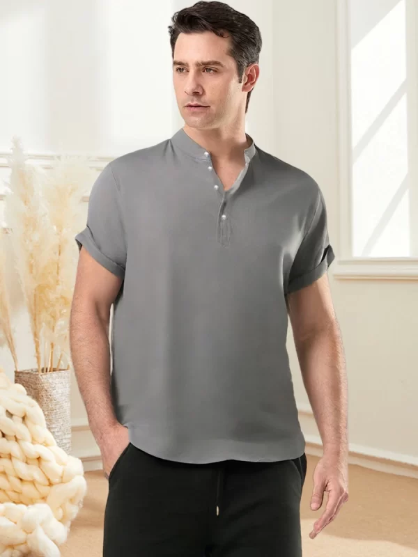 Men s Classic Fit Short Sleeve Button-up Shirt with Mock Neck Collar for Business Casual Wear in Solid Color