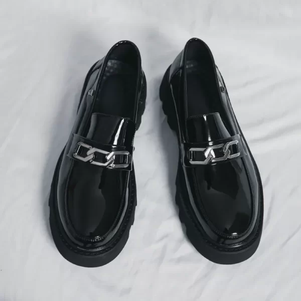 Glossy round Toe Men's Fashionable Casual Leather Shoes Summer 2023 British Business Style Rubber Sole Comfortable Footwear